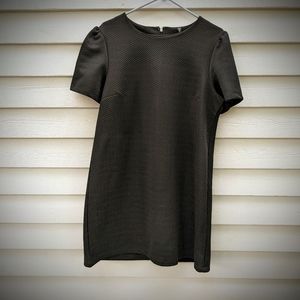 Black cap sleeve mini